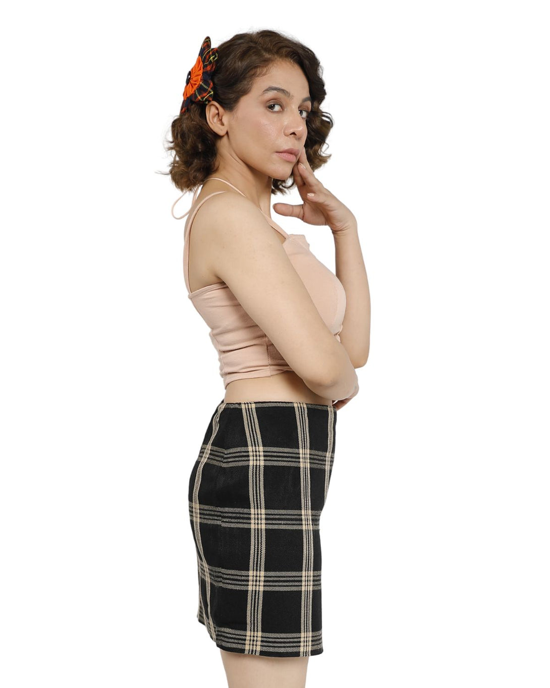 Black beige plaid skirt with tailored fit