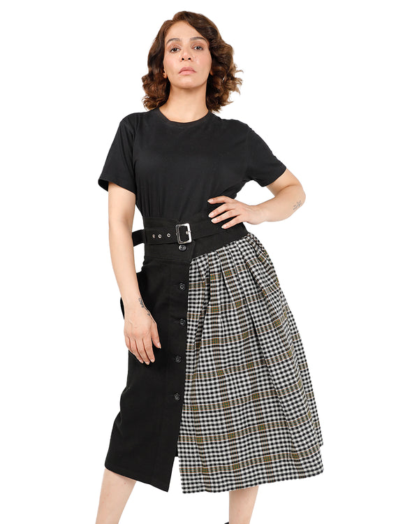 Dusk & Dawn plaid skirt with classic checkered pattern