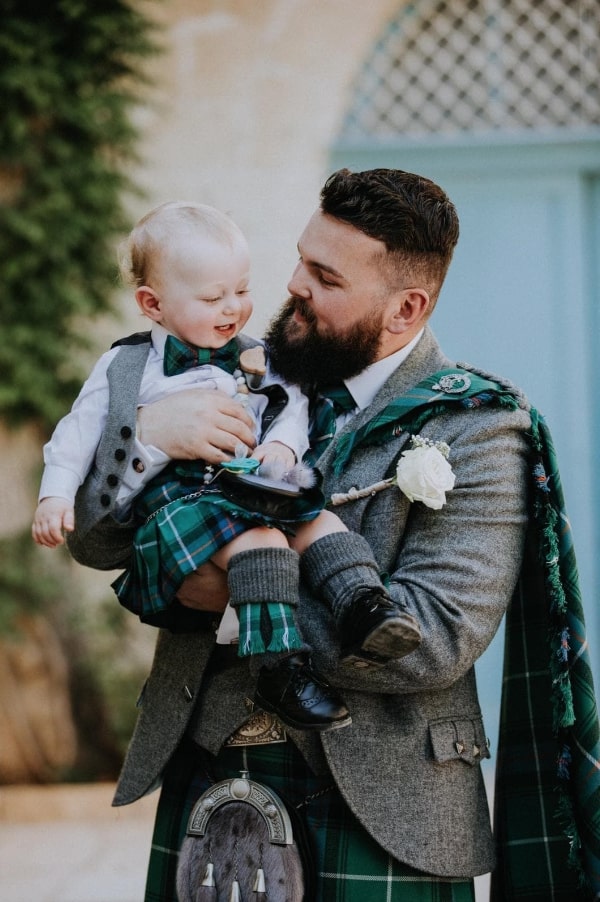 Tweed Kilt Outfit